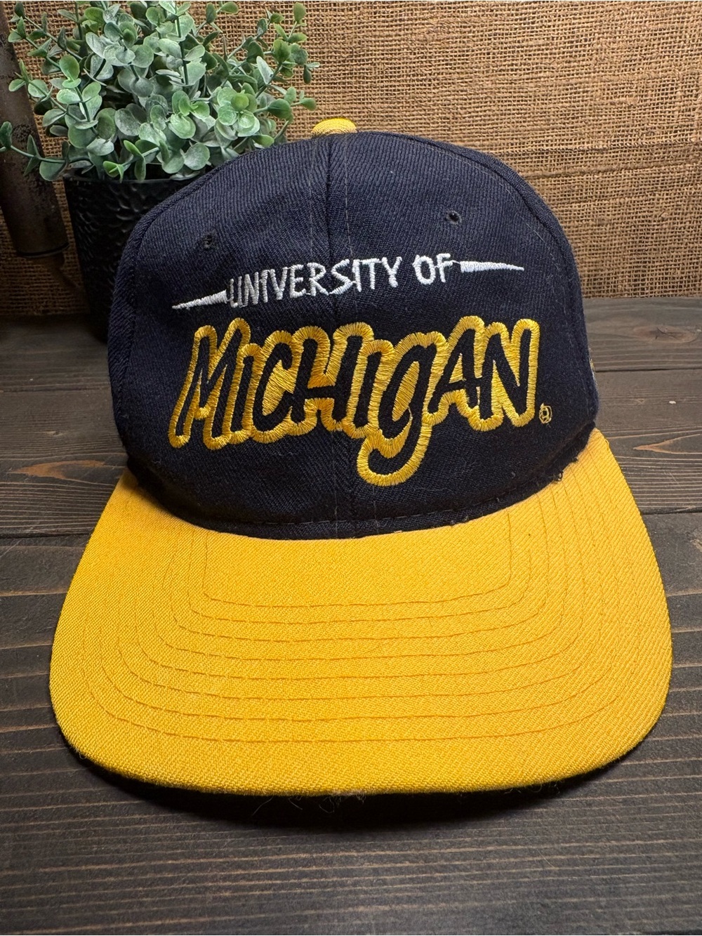 Vintage Starter University of Michigan Navy and Yellow Snapback Baseball Cap